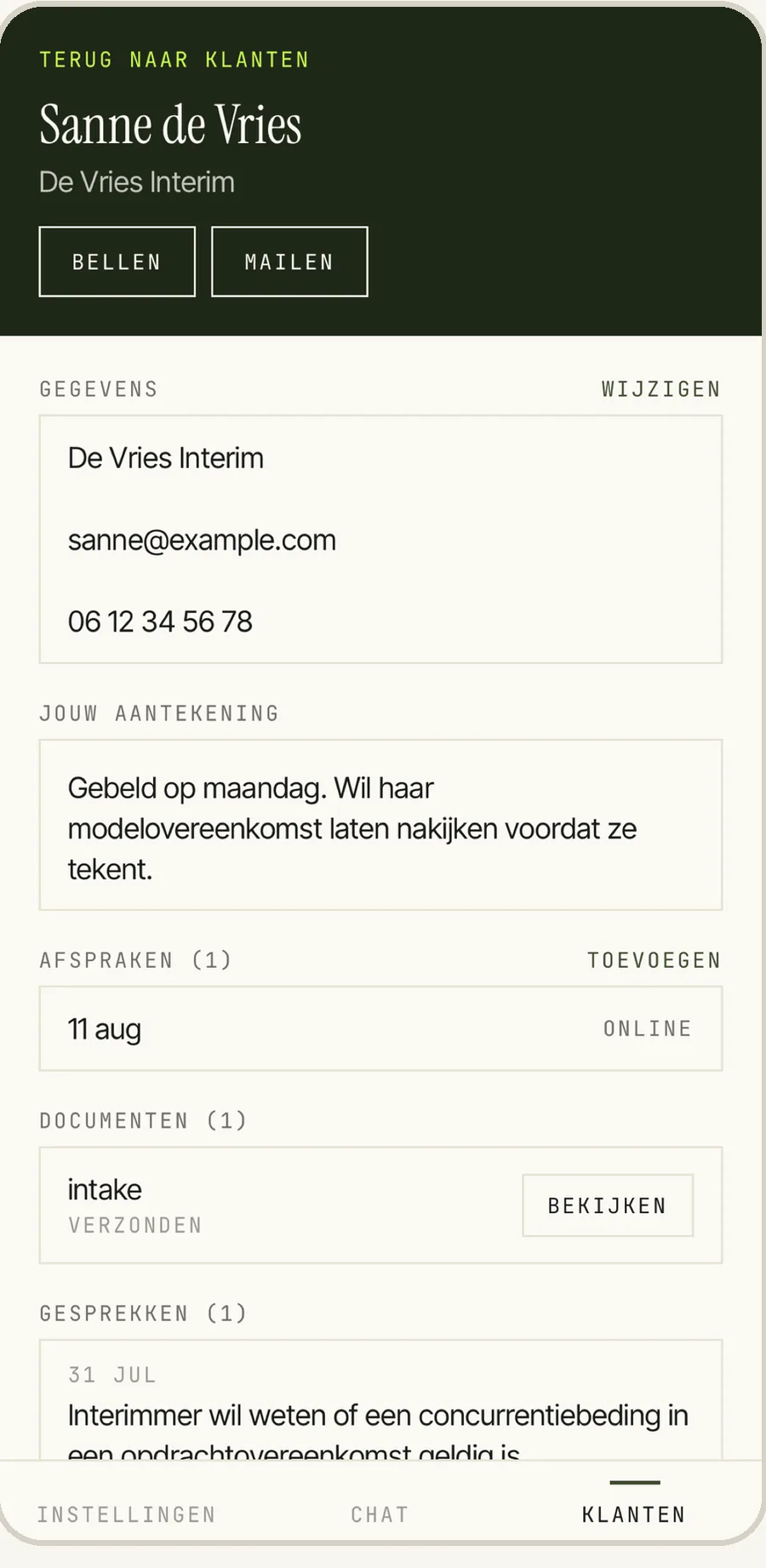 Een klantdossier met aantekening, afspraken en documenten
